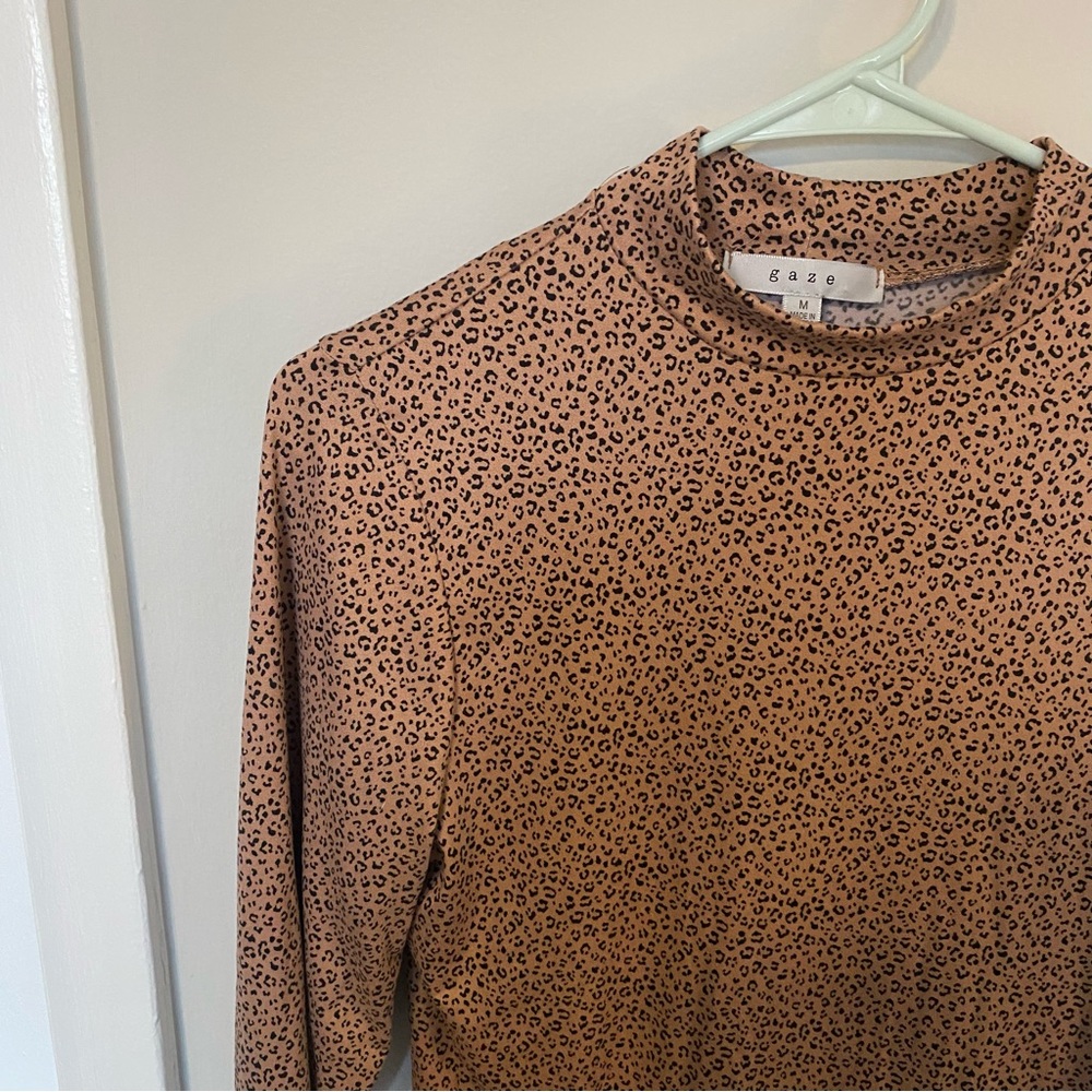 Boutique Mockneck Shirt || sz M